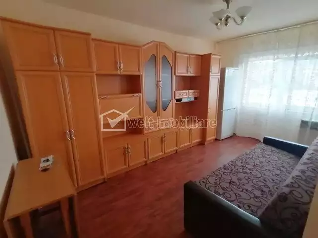 Vanzare apartament, o camera in Baciu