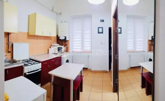 De vanzare apartament, o camera in Gara