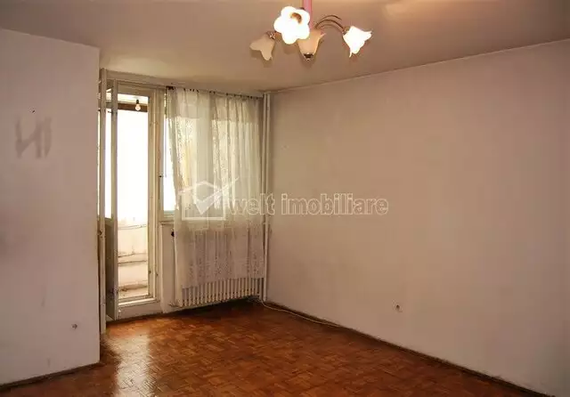 Se vinde apartament, o camera in Gheorgheni
