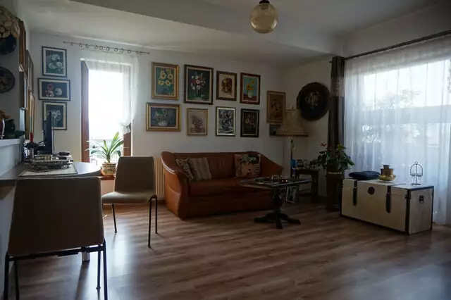 Vanzare apartament 2 camere, situat in Floresti, zona Terra