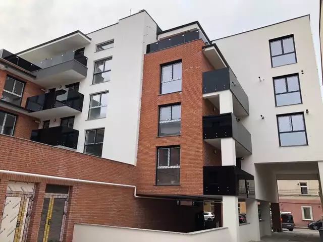 Apartament 3 camere, 77,04 mp plus terase, imobil nou in zona centrala 