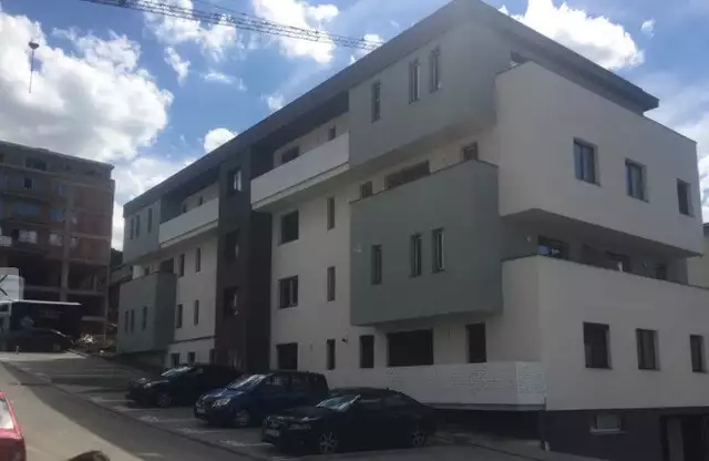 Apartament 3 camere, situat in Floresti, zona Sub Cetate