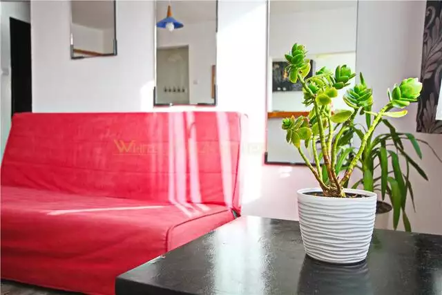 De Vanzare: Apartament renovat si luminos cu doua camere Victoriei