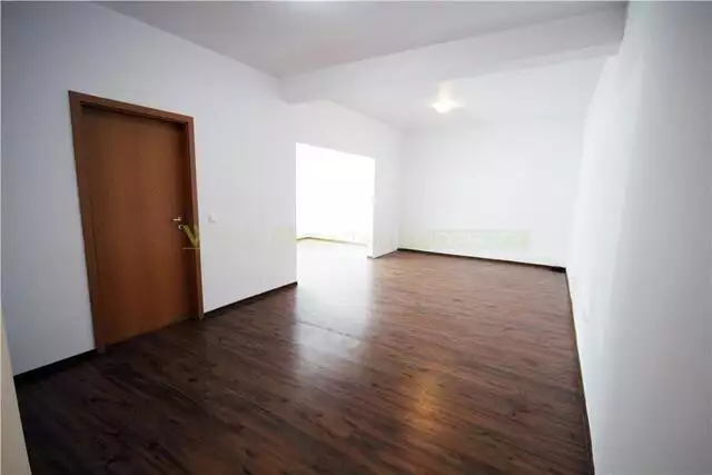 VIDEO - De vanzare - apartament 2 camere, Avantgarden 1