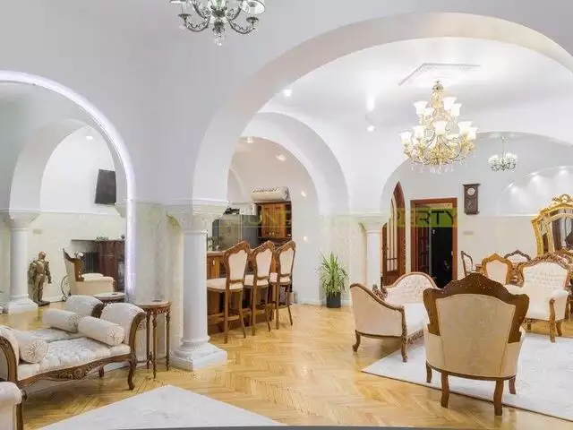Apartament Special in centru Bucurestiului cu gradina