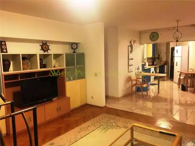 Apartament 3 camere de vanzare in Bd. Libertatii / Izvor / Unirii