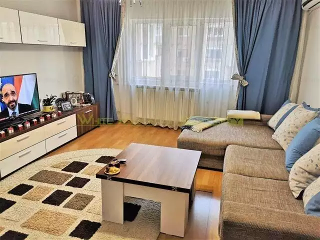 Apartament cu 3 camere de vanzare in  zona Vitan - Mihai Bravu
