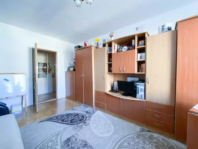 Apartament 3 camere | Etaj 2 | 64mp | Balcon | Gheorgheni | Zona Diana