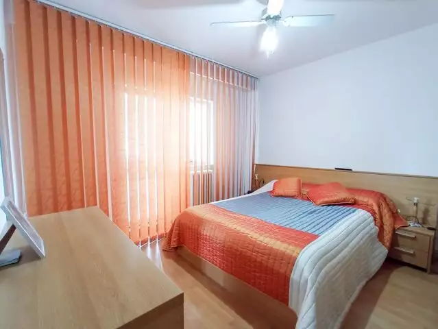 Apartament 4 camere | Decomandat | 93mp | Marasti | Zona Farmec!