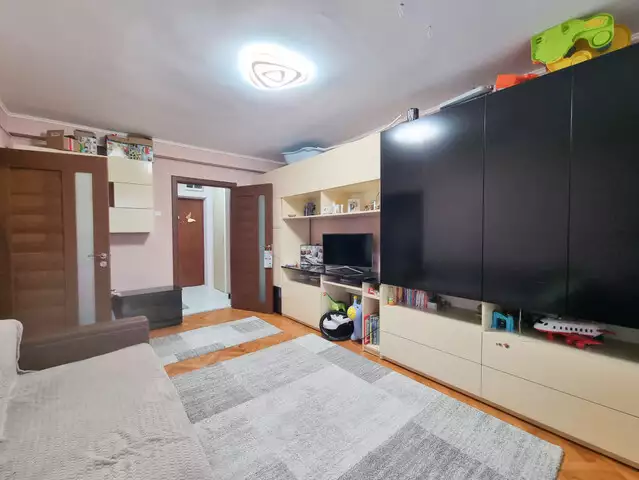 Apartament 2 camere | Decomandat | Etaj intermediar | Zona Primaverii