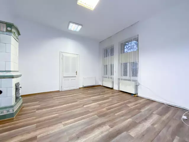 Apartament cu 3 incaperi | Pretabil activitate de birou | 70mp | Sora!