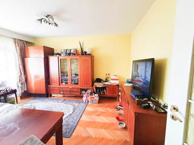 Apartament 3 camere | Decomandat | Etaj Intermediar | Piata Ion Mester