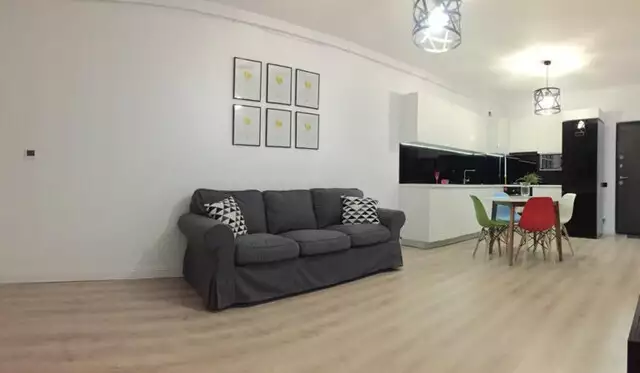 Apartament 3 camere ultrafinisat la cheie| garaj | zona Buna Ziua!