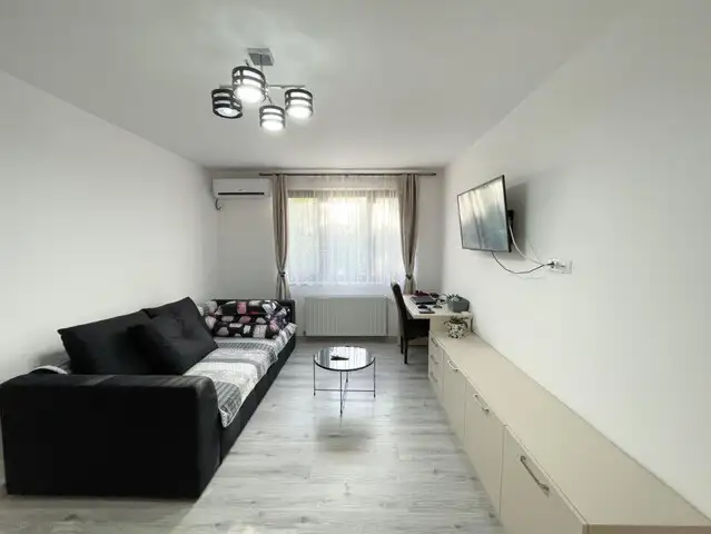 Apartament 3 camere | Renovat | Etaj 3/4 | Centru | Piata Abator 