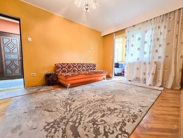 Apartament 3 camere | Etaj 3/4 | Balcon | Manastur | Casa Piratilor