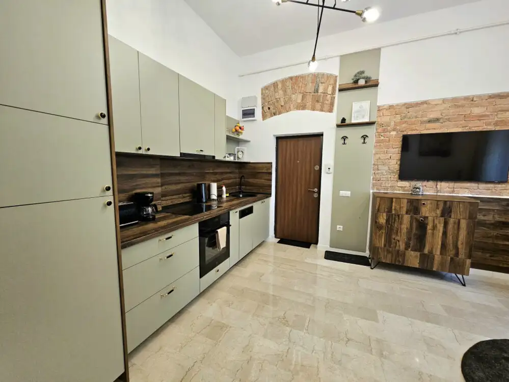 Apartament cu finisaje de lux la 2 minute de Piata Unirii!