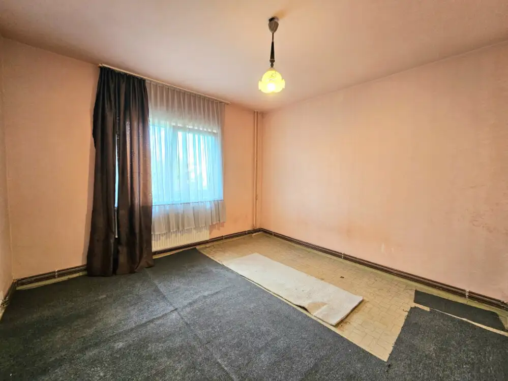 Apartament 2 camere decomandat | Etaj 3/4 | Manastur | Casa Piratilor