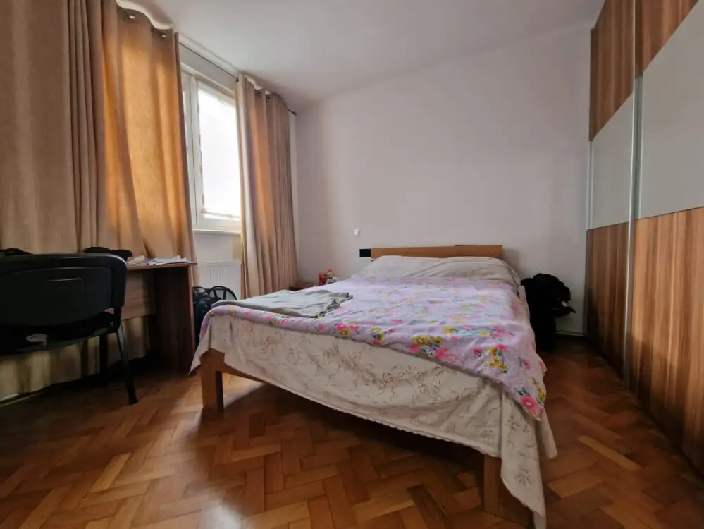 Apartament 2 dormitoare + living | Etaj 2 | Balcon | Republicii | UMF