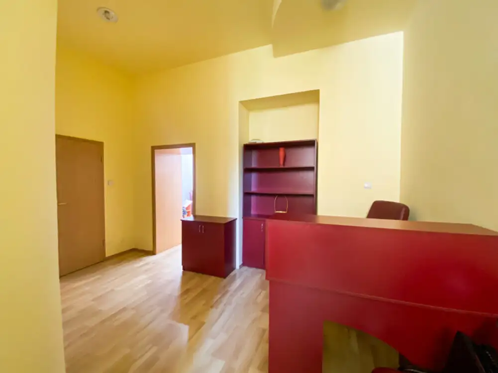 Apartament 3 camere | 60 mp | Decomandat | Parcare | Zona Str. Horea !