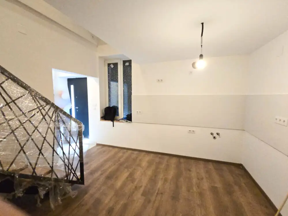 Apartament 1 camera la casa renovat | 37mp gradina | Zona Str. Decebal